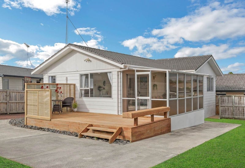 161 Gills Road, Half Moon Bay, Auckland - Carousel 1