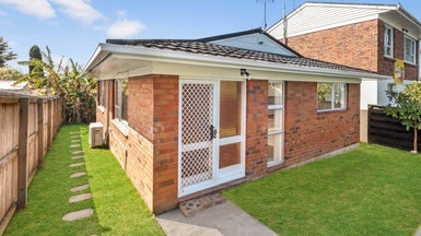 51 Nikau Street, New Lynn, Auckland - Carousel 1