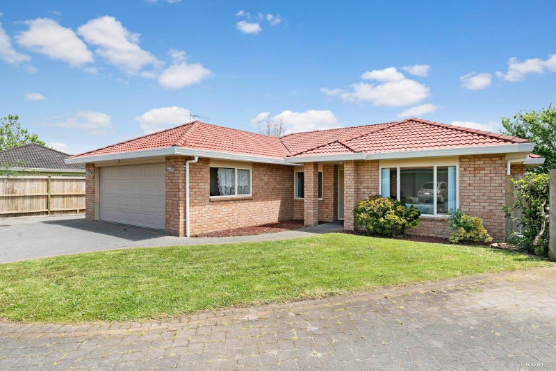 9 Caltra Place, East Tamaki, Auckland - Carousel 1