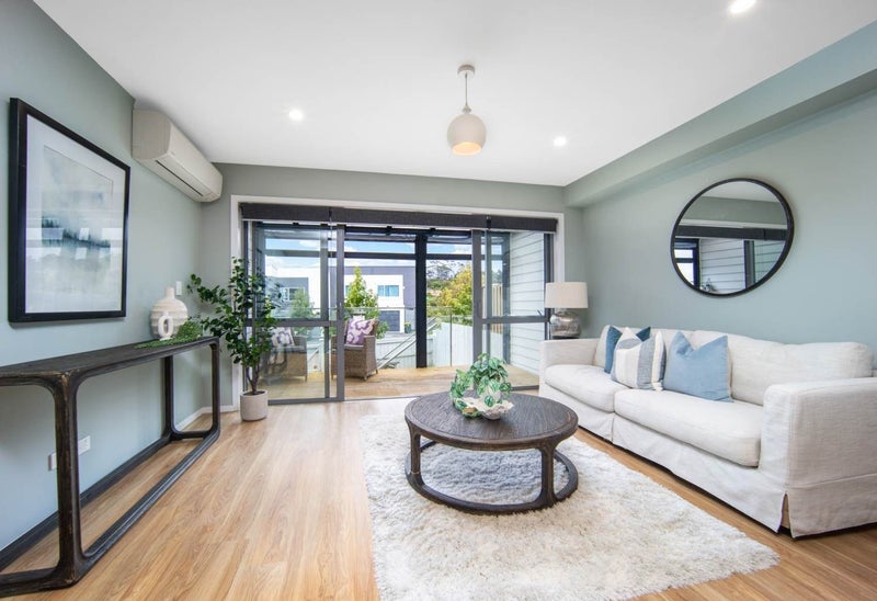 4 Rengarenga Rise, Fairview Heights, Auckland - Carousel 2