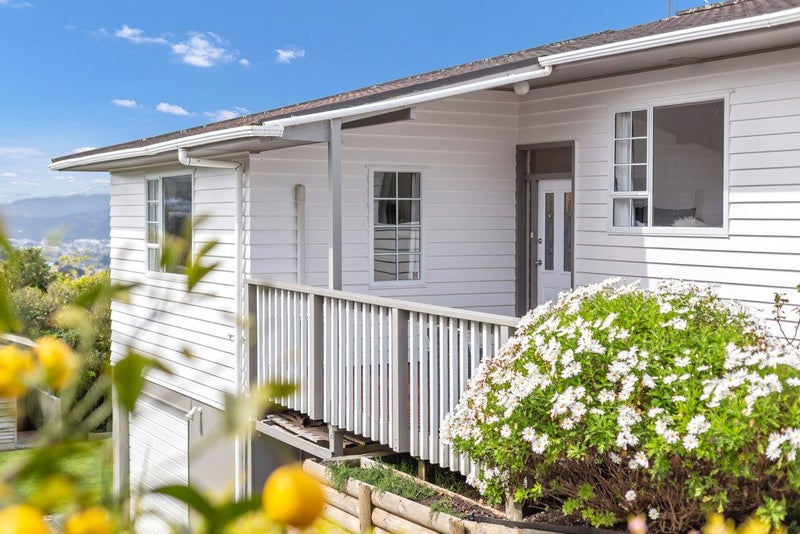 73 Cypress Drive, Maungaraki, Lower Hutt - Carousel 2