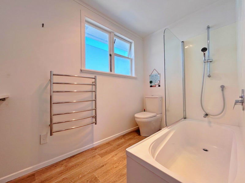 20 Pirangi Street, Point England, Auckland - Carousel 21