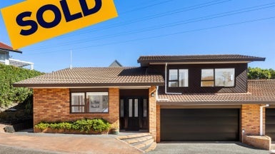 2/9 Carlton Street, Hillsborough, Auckland - Carousel 1