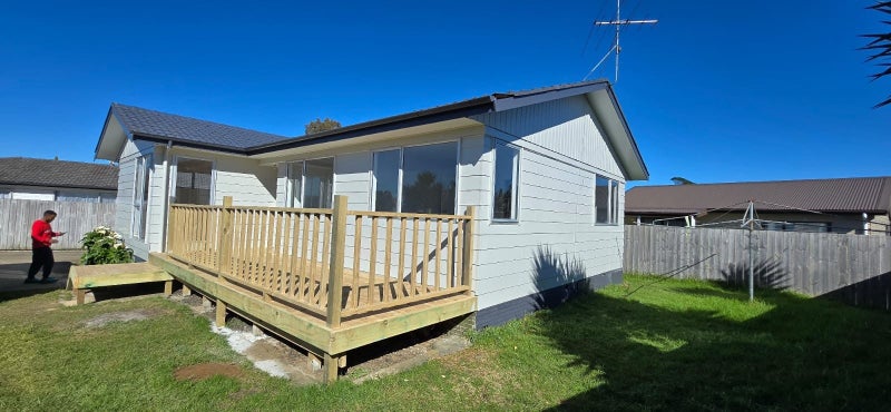 21 Benton Place, Manurewa, Auckland - Carousel 2
