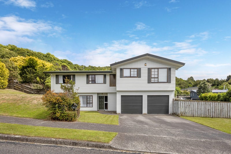 14 Brasenose Place, Tawa, Wellington - Carousel 1