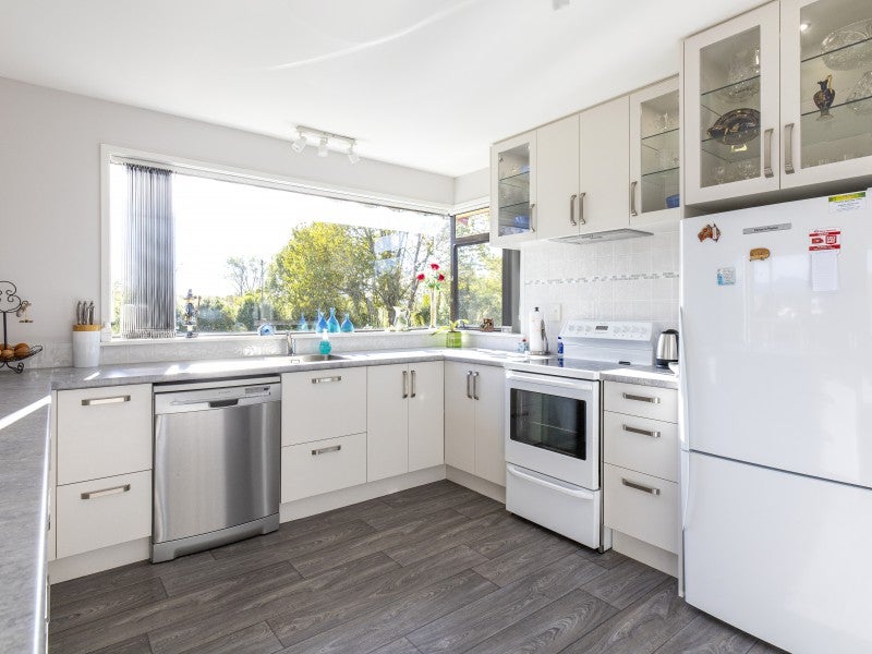 24 Te Moana Road, Pleasant Valley - Carousel 2