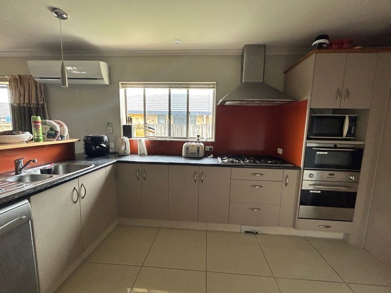 11 Carlsberg Place, Papamoa Beach, Papamoa - Carousel 2