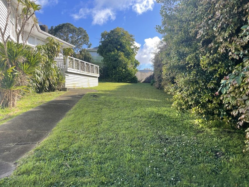 32 Bruce Road, Glenfield, Auckland - Carousel 2