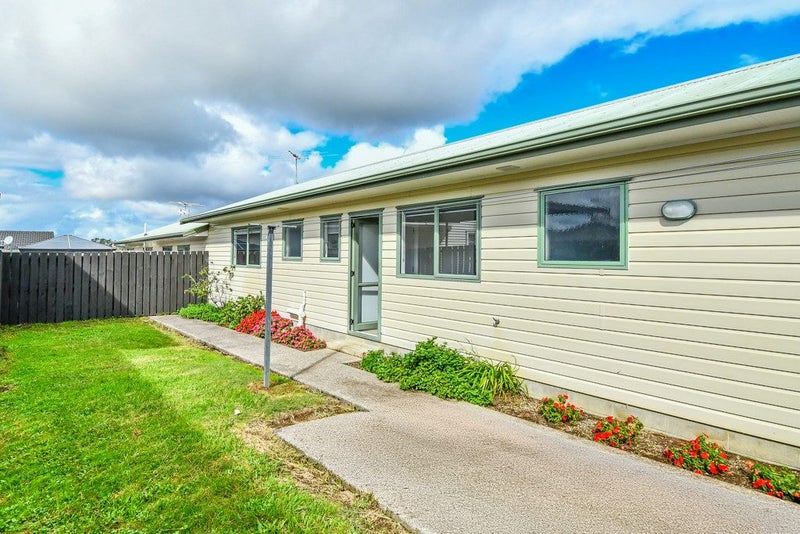 2/11 School Rd, Tuakau - Carousel 2