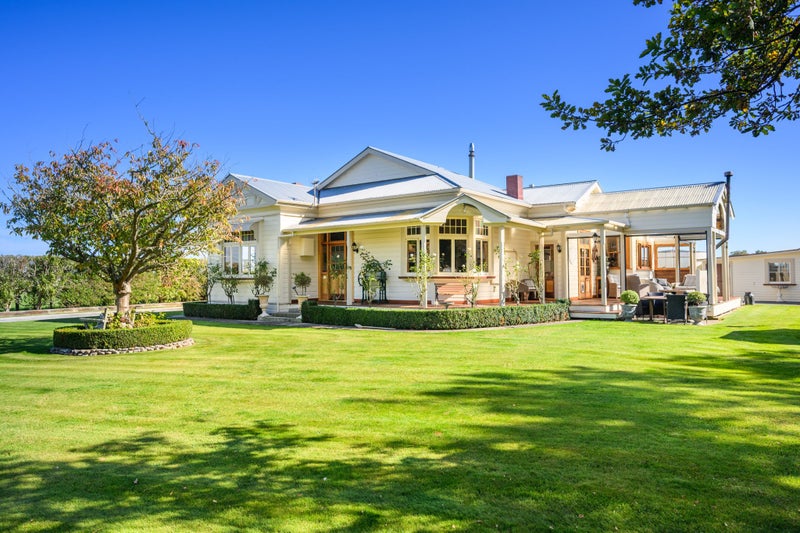 176 Kairanga Bunnythorpe Road, Bunnythorpe, Palmerston North - Carousel 1