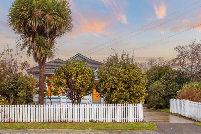 18 Sandwich Road, Beckenham, Christchurch - Carousel 24