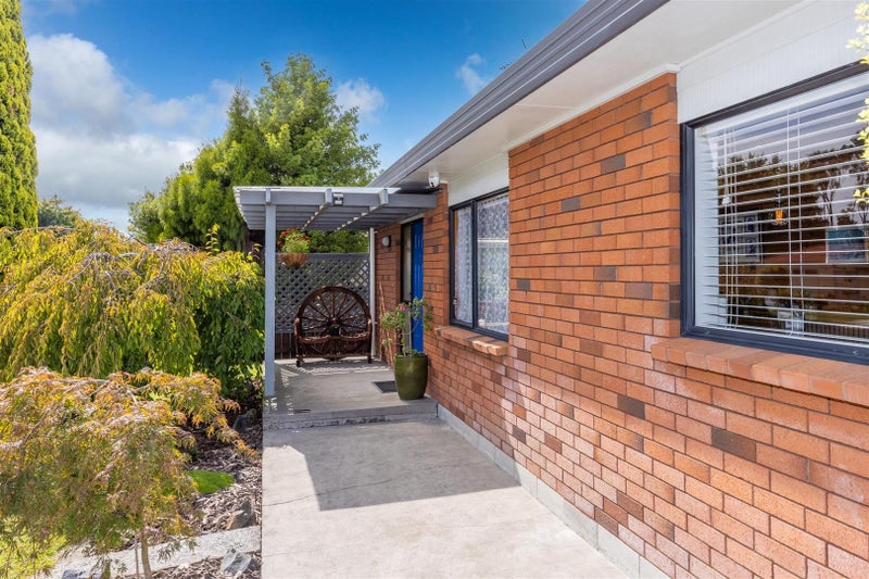 13 Cromwell Drive, Fitzroy, Hamilton - Carousel 2