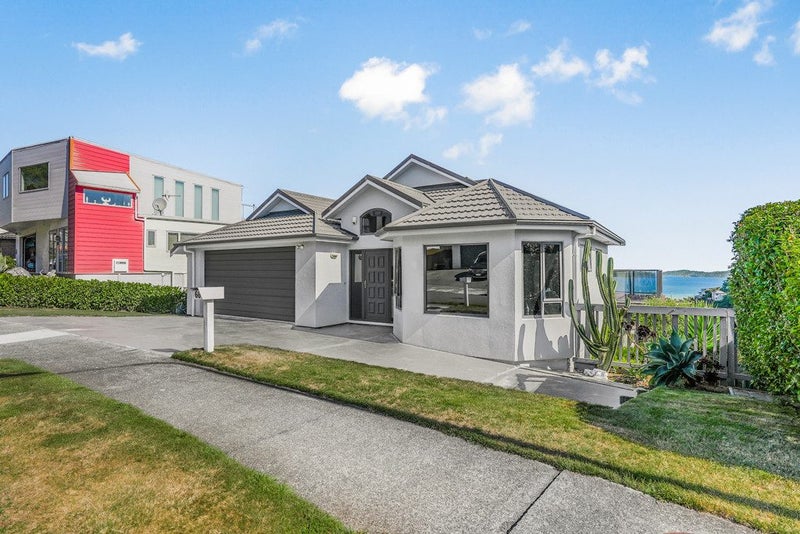 66 Cedar Street, Maungaraki, Lower Hutt - Carousel 21