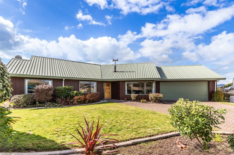 9 Amoroa Place, Acacia Bay, Taupo - Carousel 1