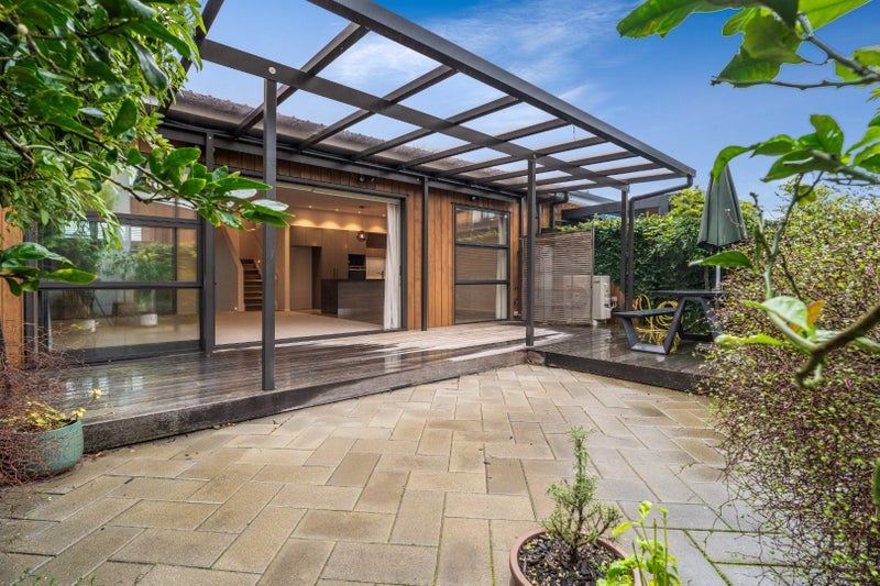 8 Gateway Avenue, Beachlands, Auckland - Carousel 1