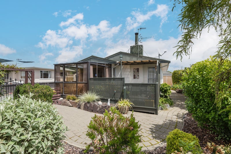 2/2 Tainui Street, Stoke, Nelson - Carousel 2