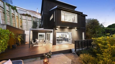 161A Totara Road, Miramar, Wellington - Carousel 1