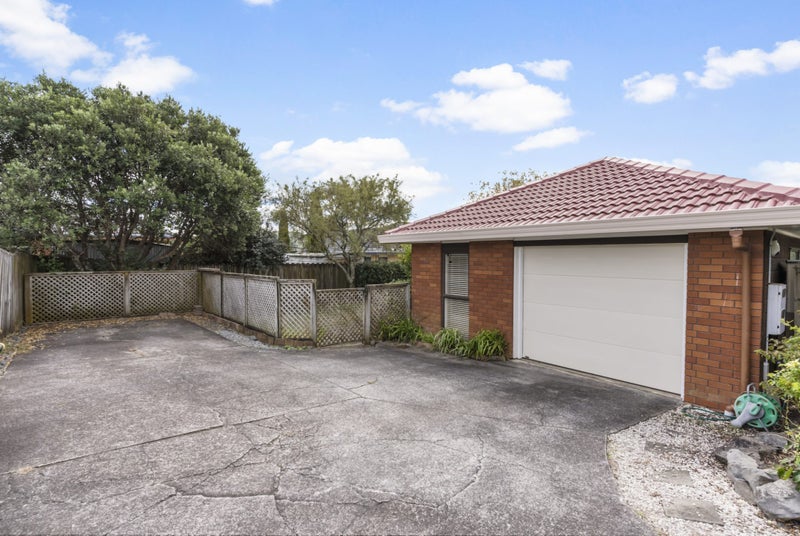 26 Elderberry Road, Burswood, Auckland - Carousel 2