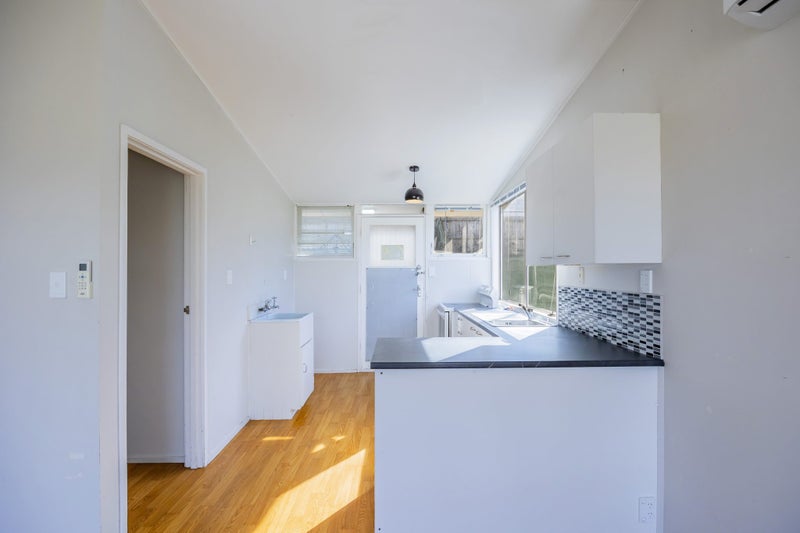 2/43 Hamlin Road, Mount Wellington, Auckland - Carousel 11