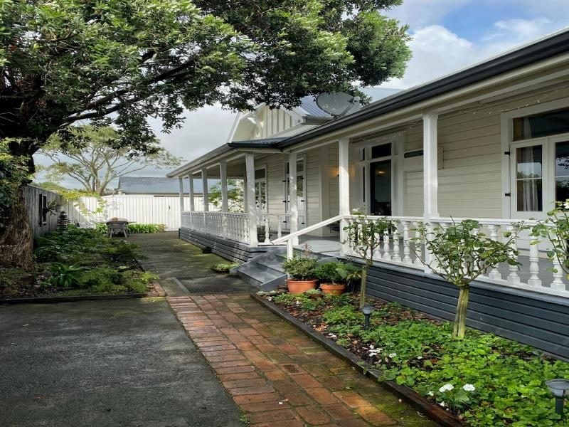 10 Rawhiti Street, Vogeltown, New Plymouth - Carousel 1
