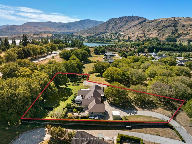 8 Crawford Place, Lake Hayes, Queenstown - Carousel 1