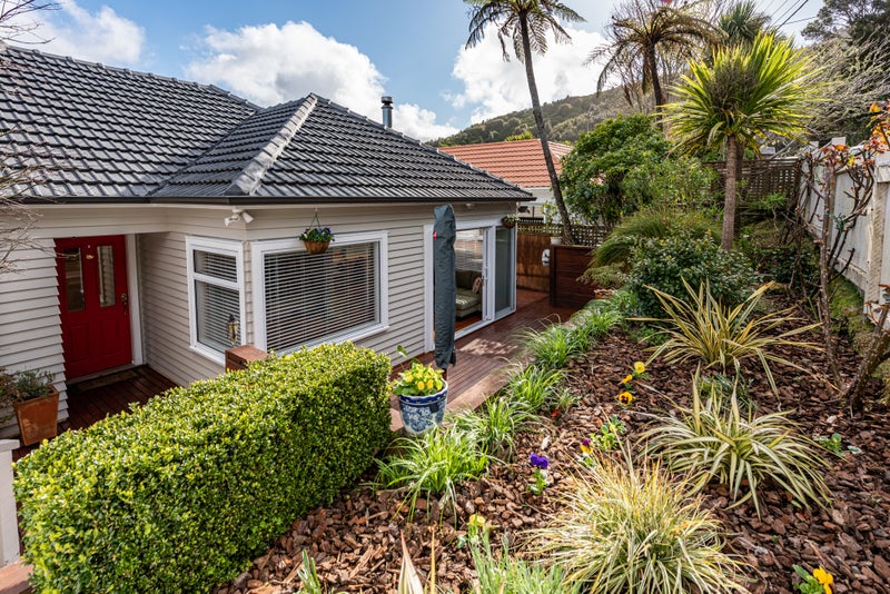 23 Clark Street, Khandallah, Wellington - Carousel 1
