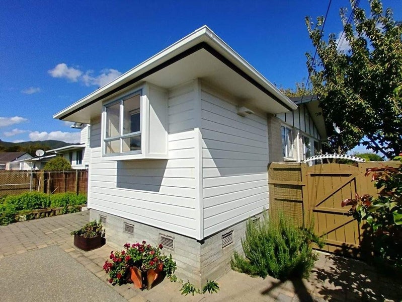 1/1 Gordon Street, Avalon, Lower Hutt - Carousel 2