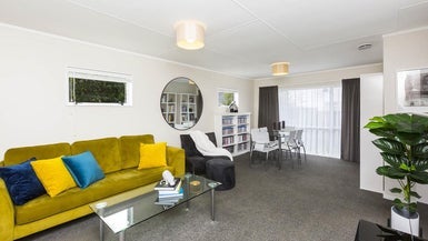 2/22 Barton Grove, Naenae, Lower Hutt - Carousel 1