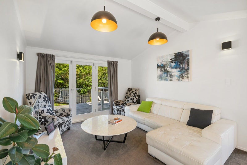 3 Clematis Grove, Maungaraki, Lower Hutt - Carousel 2