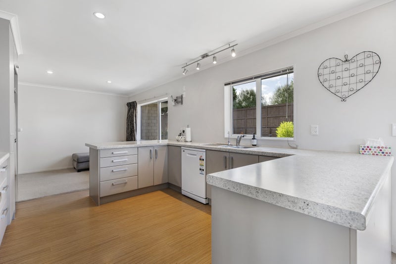 20 Alford Place, Huntington, Hamilton - Carousel 2