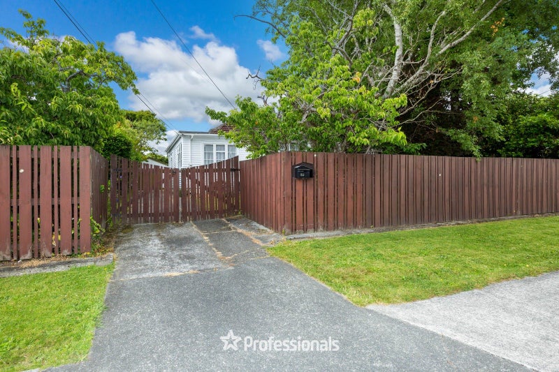 40 Golders Road, Elderslea, Upper Hutt - Carousel 2