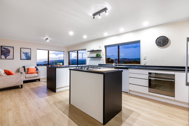 22 Mercury Way, Whitby, Porirua - Carousel 2