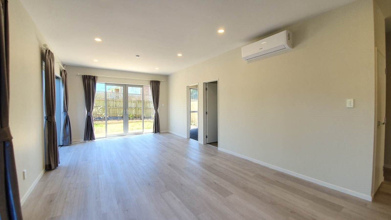 244D Queens Road, Panmure, Auckland - Carousel 2