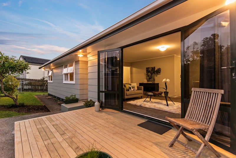 1/17 Steen Place, Mangere Bridge, Auckland - Carousel 2