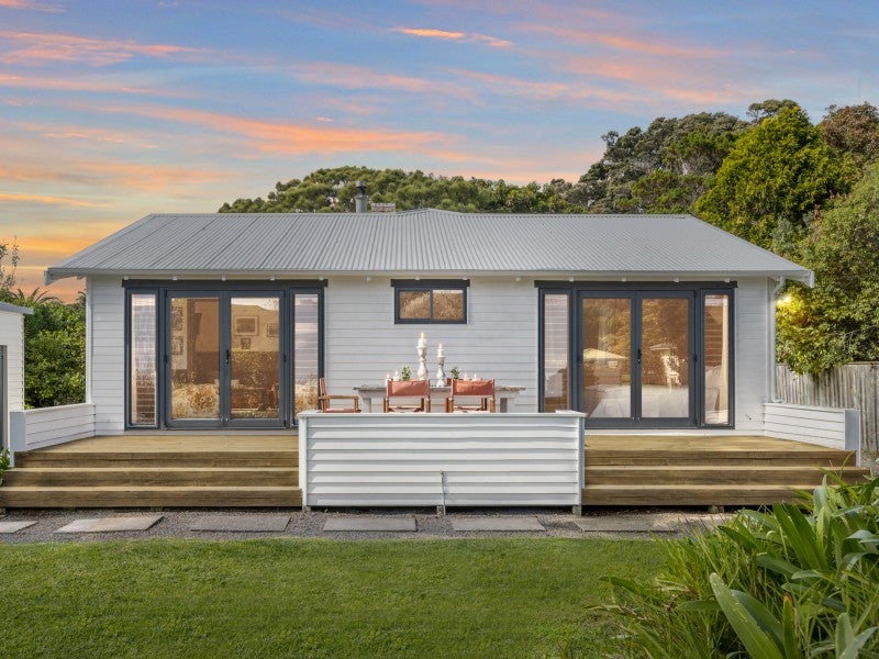 29 Airini Road, Waimārama - Carousel 1