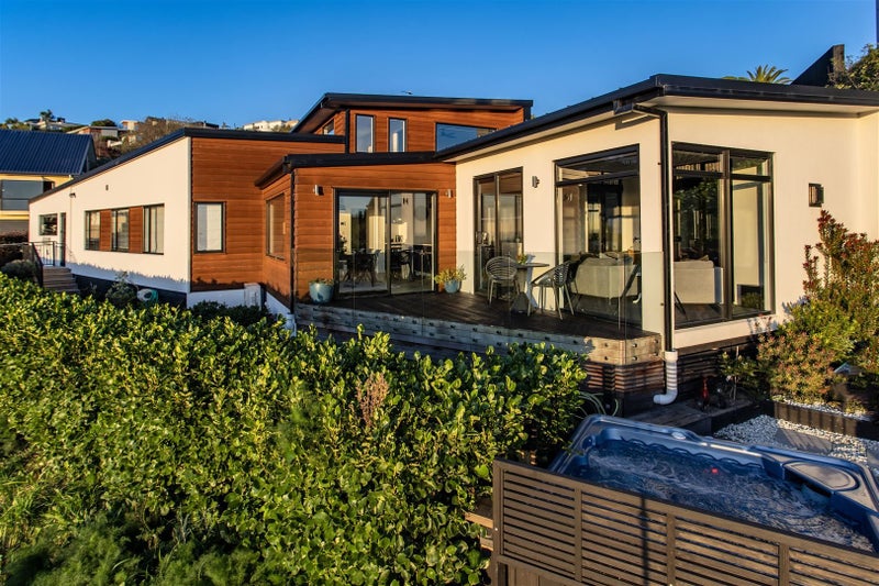 17 Drayton Drive, Mount Pleasant, Christchurch - Carousel 1