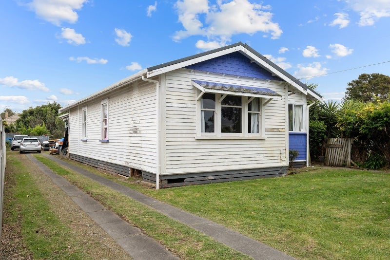 5 Lyndhurst Street, Awapuni, Gisborne - Carousel 1