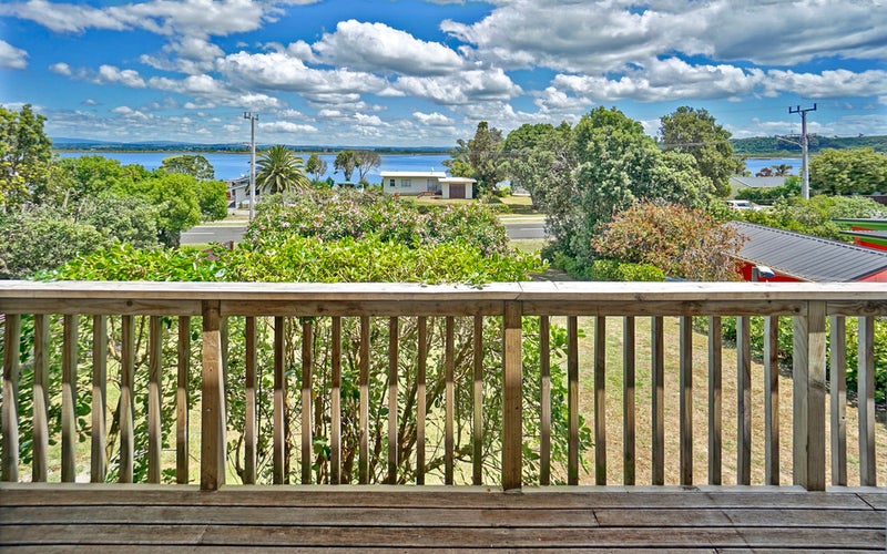 633 Pukehina Parade, Pukehina - Carousel 2