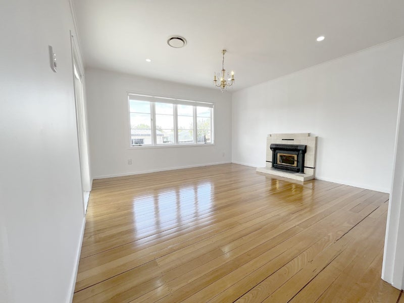 8 Daytona Road, Henderson, Auckland - Carousel 2