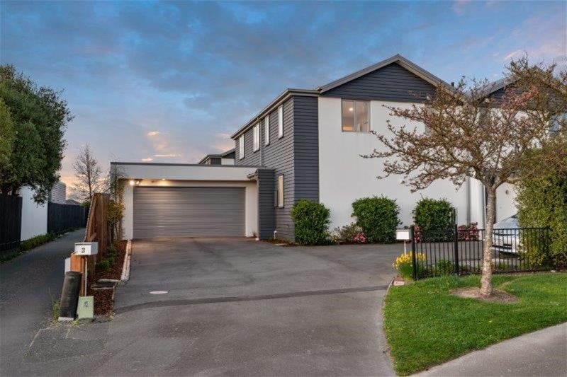 6 Sienna Court, Aidanfield, Christchurch - Carousel 1