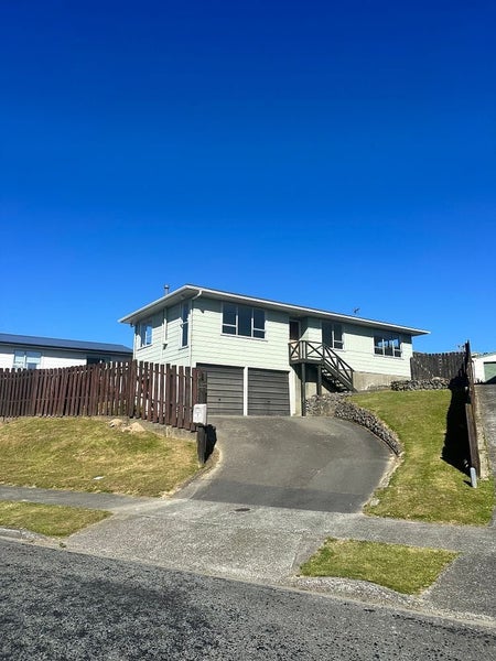 5 Ilam Grove, Kelson, Lower Hutt - Carousel 1