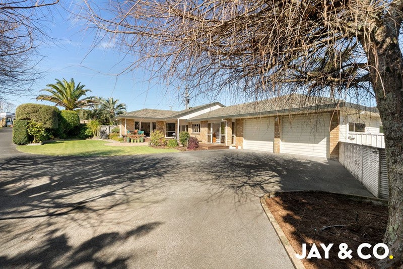 10 North Road, Papakura - Carousel 1