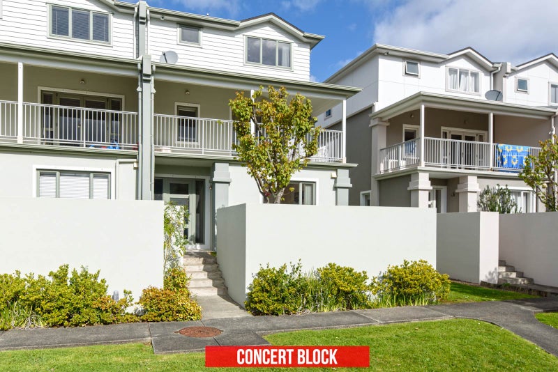 3/11 Hatfield Place, Albany Heights, Auckland - Carousel 1