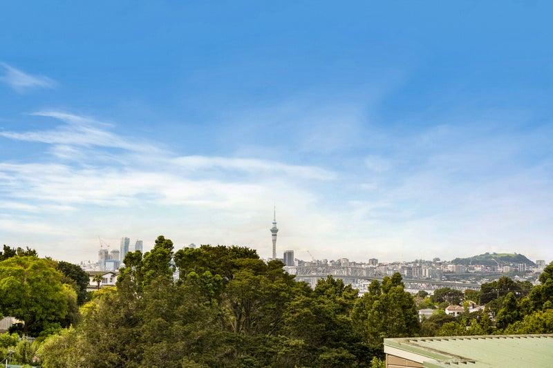 2/158 Onewa Road, Northcote, Auckland - Carousel 2