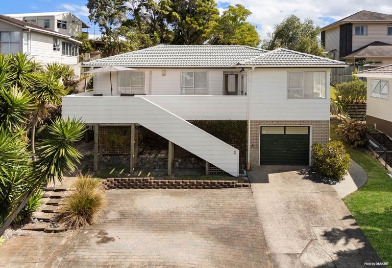 25 Athenic Avenue, Lynfield, Auckland - Carousel 1