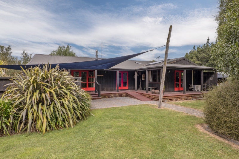 501 Courtenay Road, Charing Cross, Christchurch - Carousel 2
