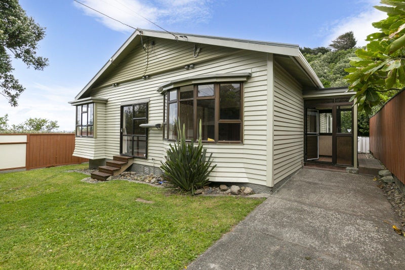 25 Happy Valley Road, Owhiro Bay, Wellington - Carousel 1