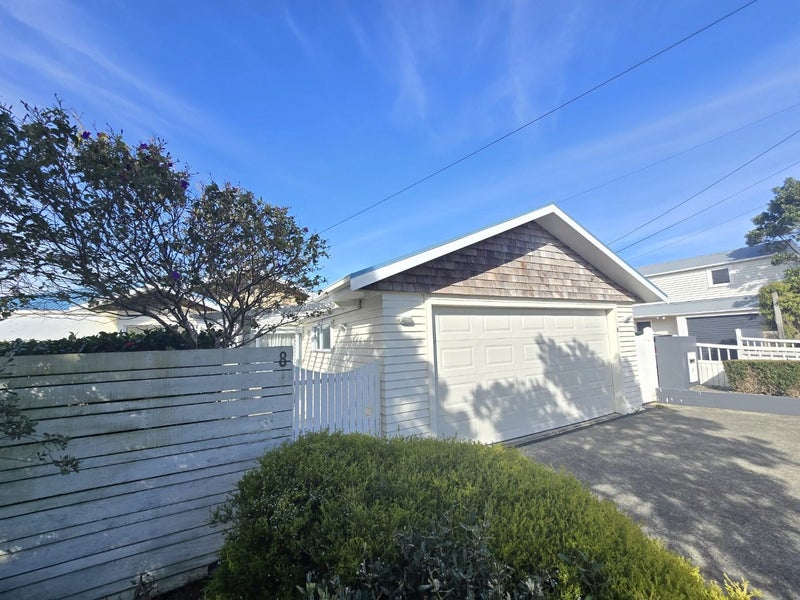 8 Raumati Terrace, Khandallah, Wellington - Carousel 1