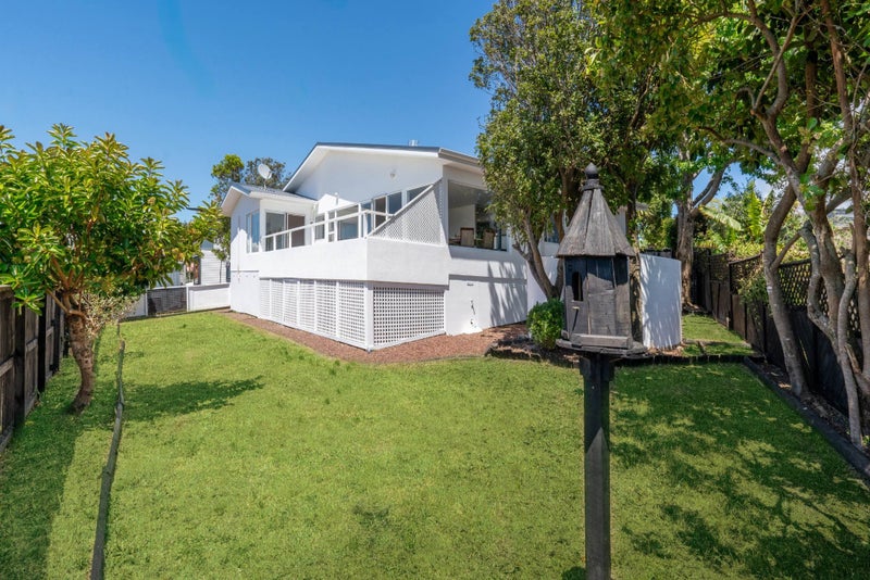 4 Castaway Place, Gulf Harbour, Whangaparaoa - Carousel 2