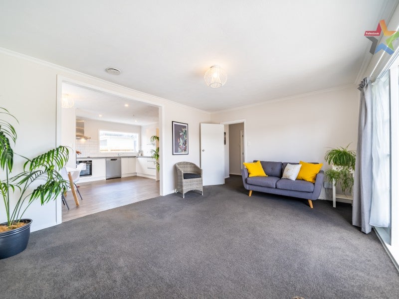 38 Frederick Street, Wainuiomata, Lower Hutt - Carousel 2